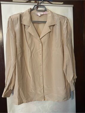 Vintage Capriccio Beige 100% Silk Button Up Blouse NWT Sz 12